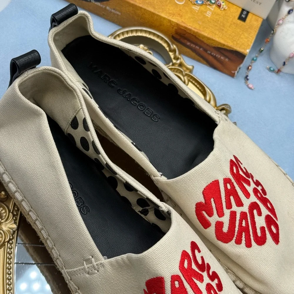 🆕 MARC JACOBS 🧿 NWOB The Marc Heart Espadrille Flat, Red & Cream - Sz 39 US 9